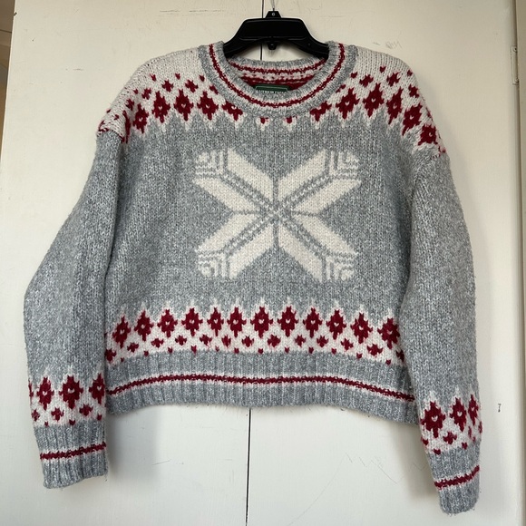 American Eagle Outfitters Sweaters - American Eagle Outfitters Red and Gray Cropped Knit Sweater